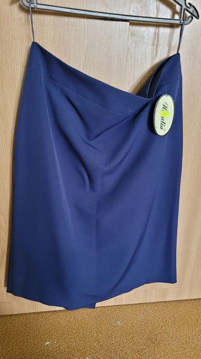 Fusta marimea 44
