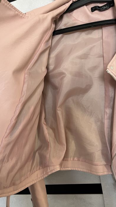 Продам косуху не дорого 42 размер