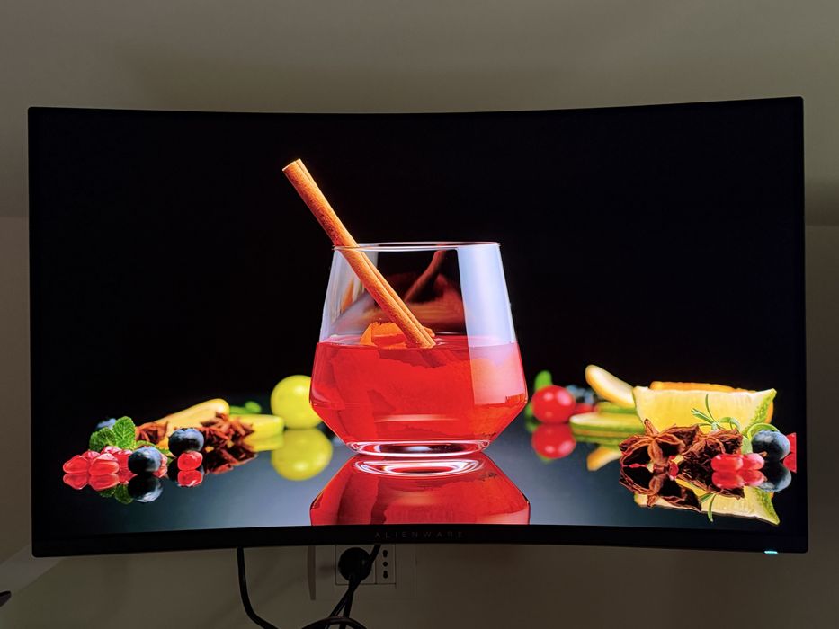 Monitor QD-OLED Alienware AW3225QF 4K 240Hz (în garanție)