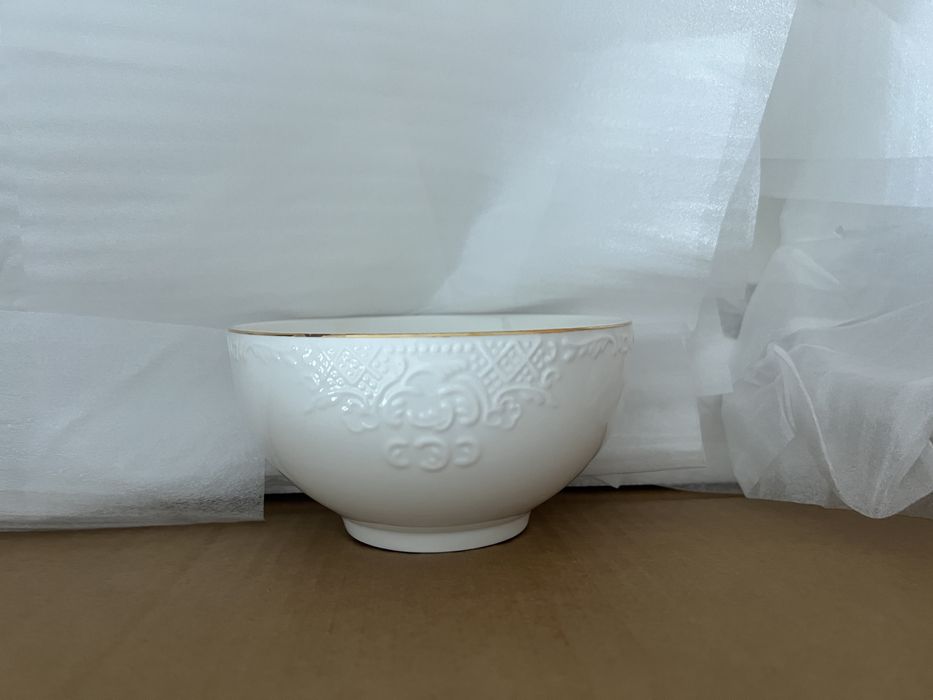 Посуда-сервиз на 12 персон