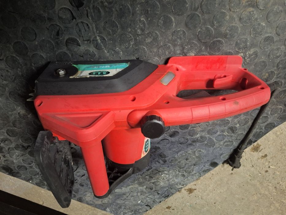 Електрическа резачка трион