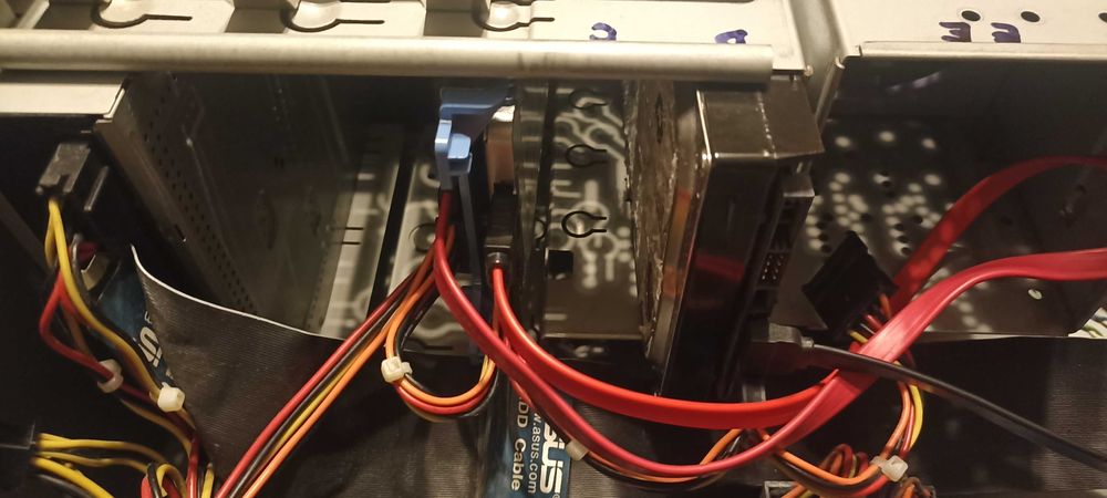 Домашен компютър - отлично състояние