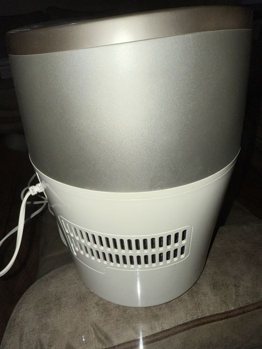 Продается увлажнитель воздуха PHILIPS