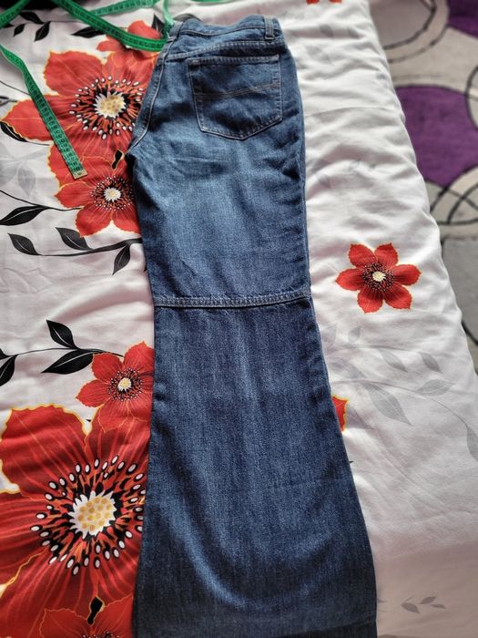 Vand blugi și pantaloni dama