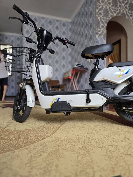 Продаётся электоро скутер Мадэль Эверест