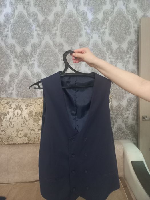 Продам мужской костюм