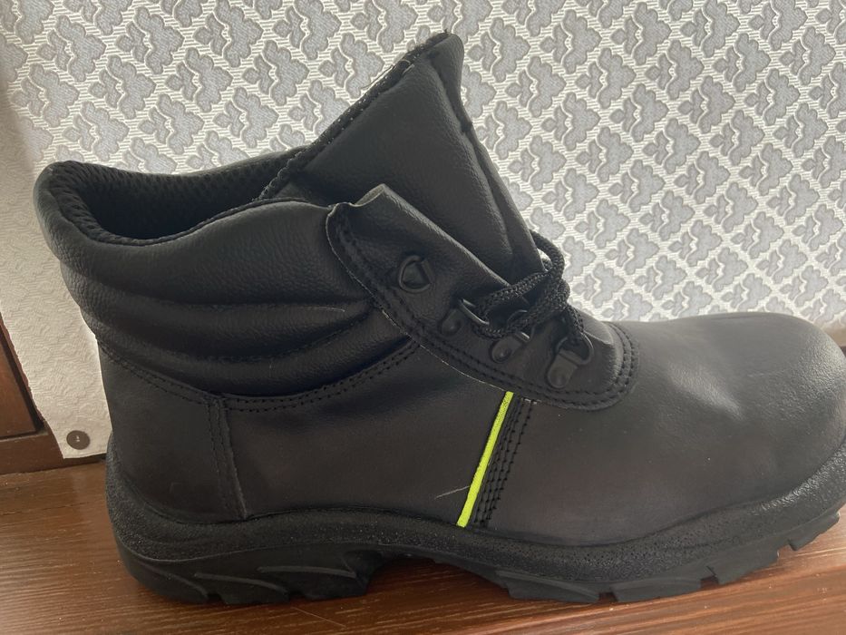 Рабочая ботинка