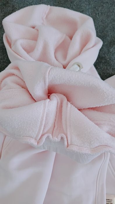 Costum. De vânzare. Mărimea 3-4 ani. Producție Turcia.