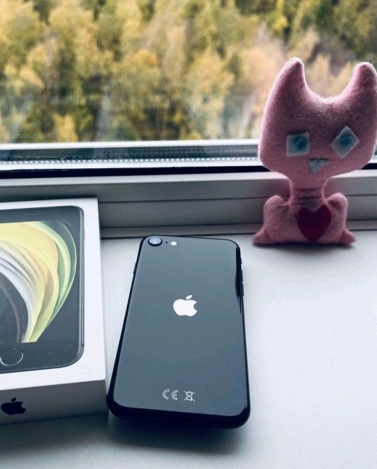 Iphone SE б/у в хорошем состоянии