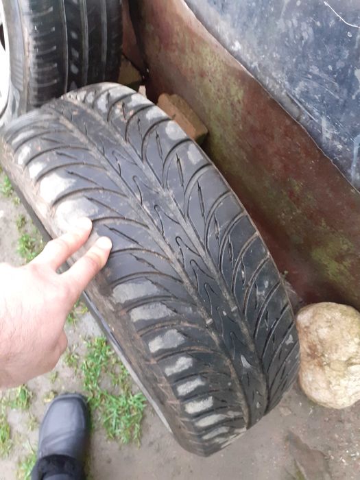 Roti de masina au fost puse pe ford mondeo