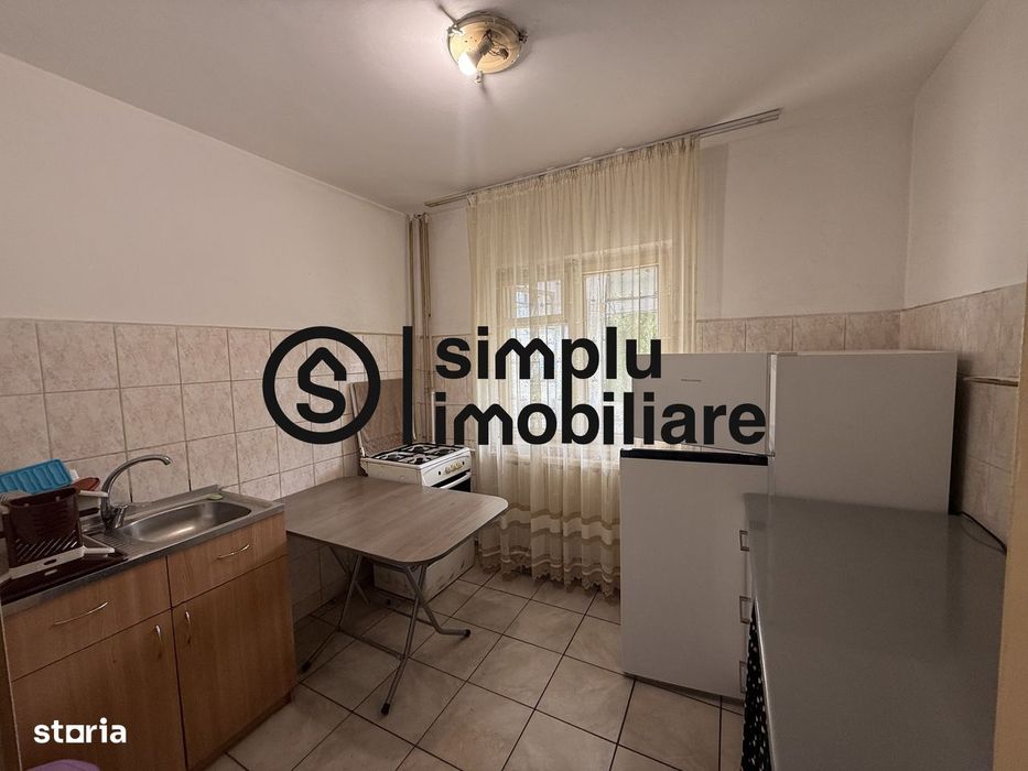 2 decomandate, etaj 2/4, 1 Mai - 110 000 Euro
