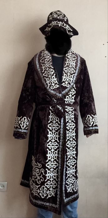 Мужской народный шапан