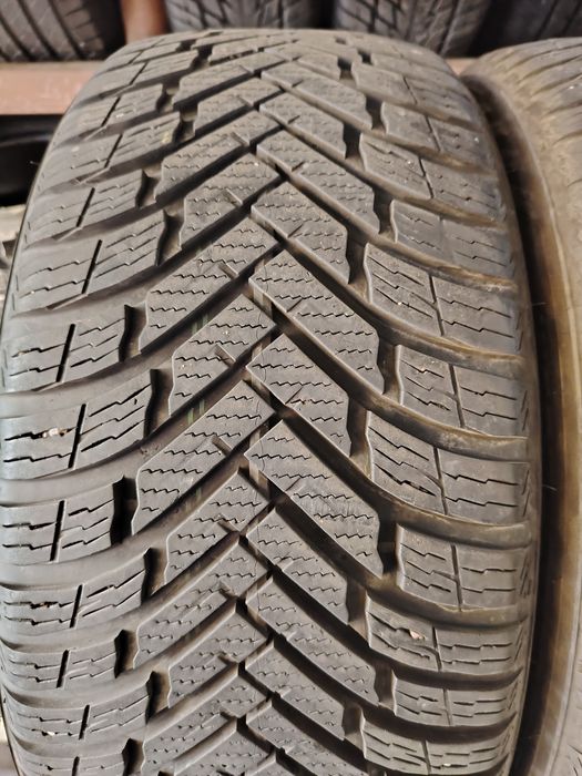 235/45 R18 Nokian WeatherProf iarnă M+S