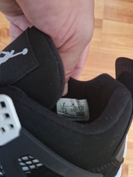 Adidași Jordan Retro patru