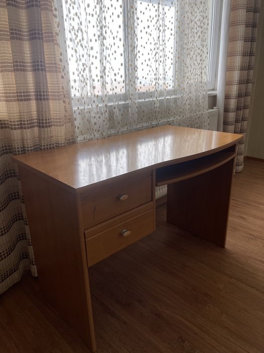 Продается стол со стулом