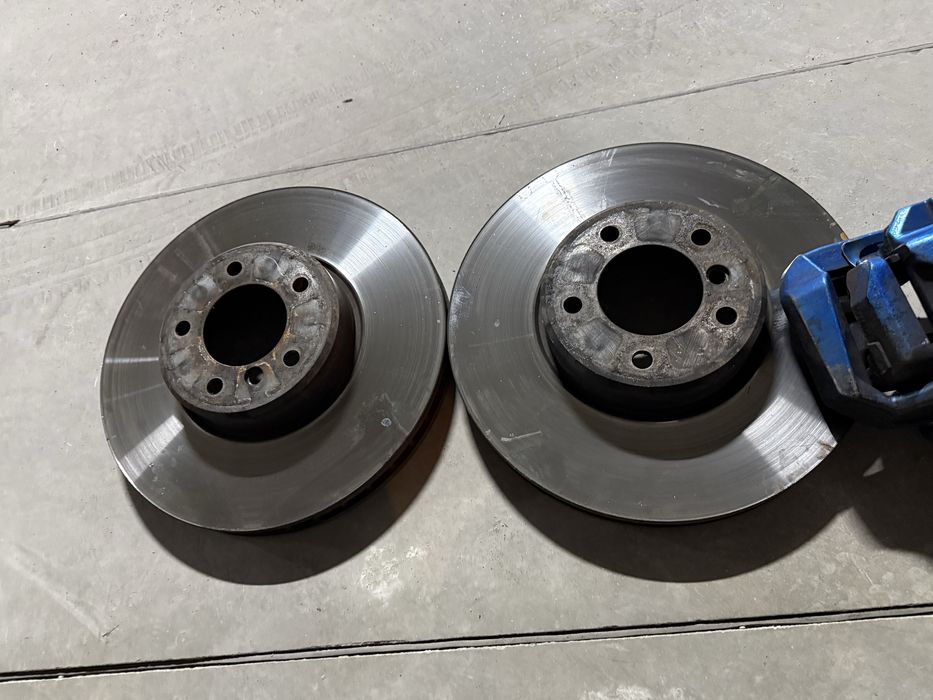 Предни Спирачки  bmw 535d  e60/61/63