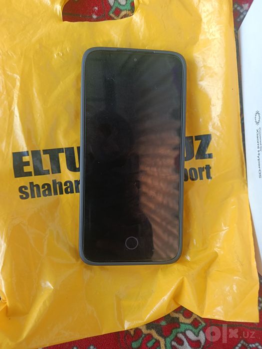 Redmi Bor 17 pro Max 5G 10 000 mah batareka sochni sotiladi