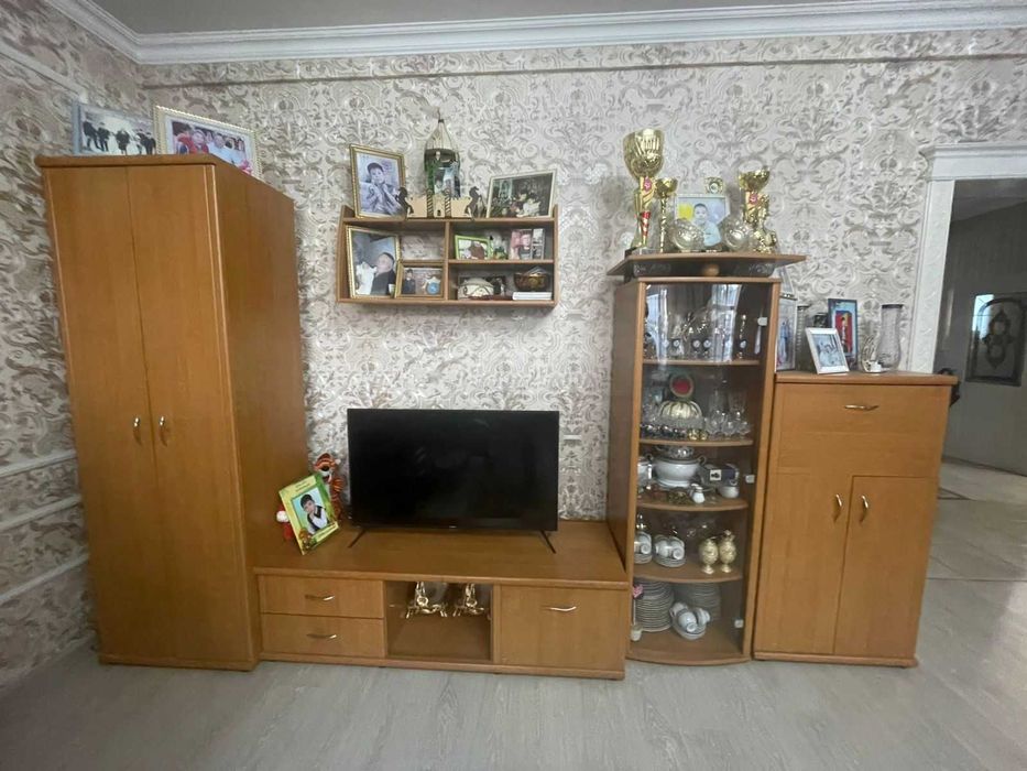 Продаю комплект гостинной гарнитуры