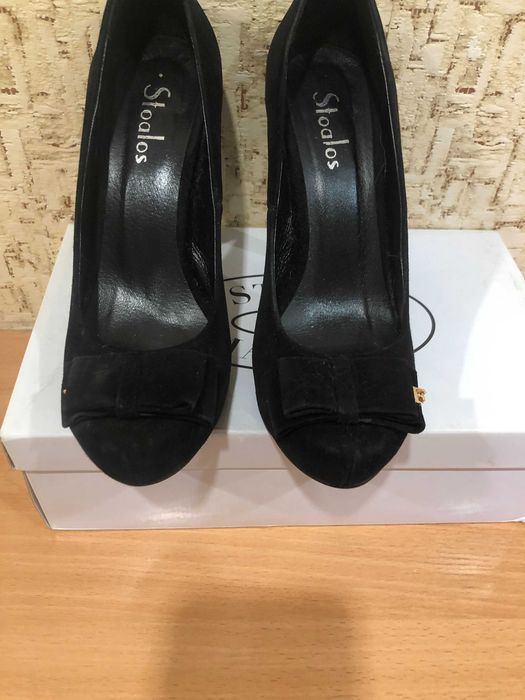 Продам туфли новые, замшевые