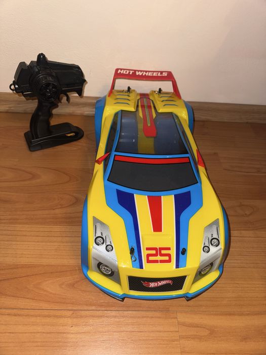 Masina cu telecomanda Hot Wheels, Quick N Sik