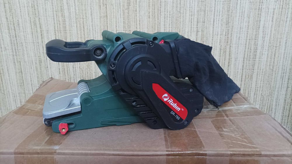 Лобзик электрический и шлифмашина