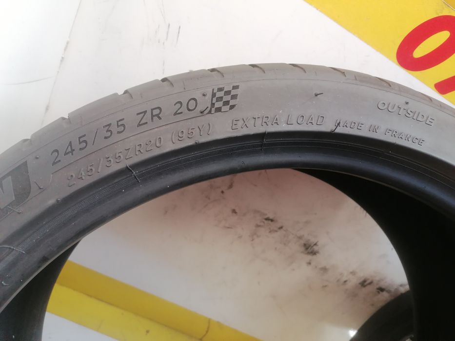 245/35/20.2* Michelin vara 95y dot 1722. 6,,02mm