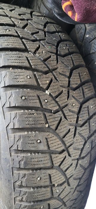 Зимние шины бриджстоун 275/60 на 20 3 шт