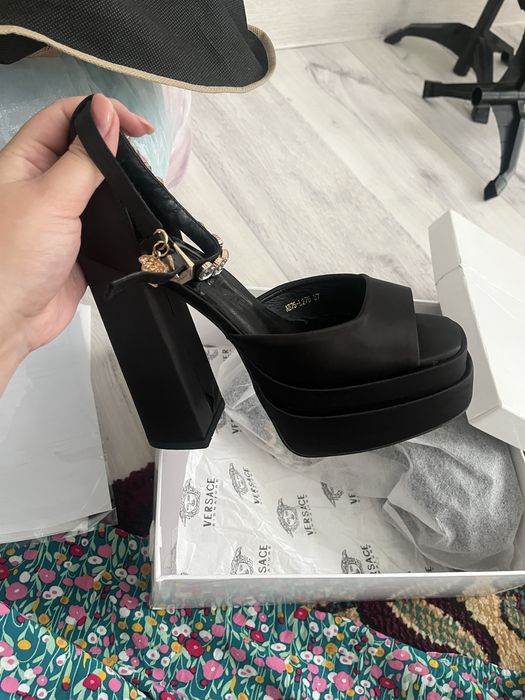 Versace каблук новый