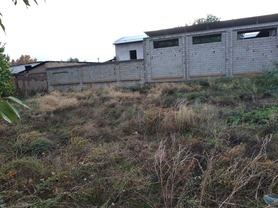 Ун кургонда ер сотилади 8 сотих