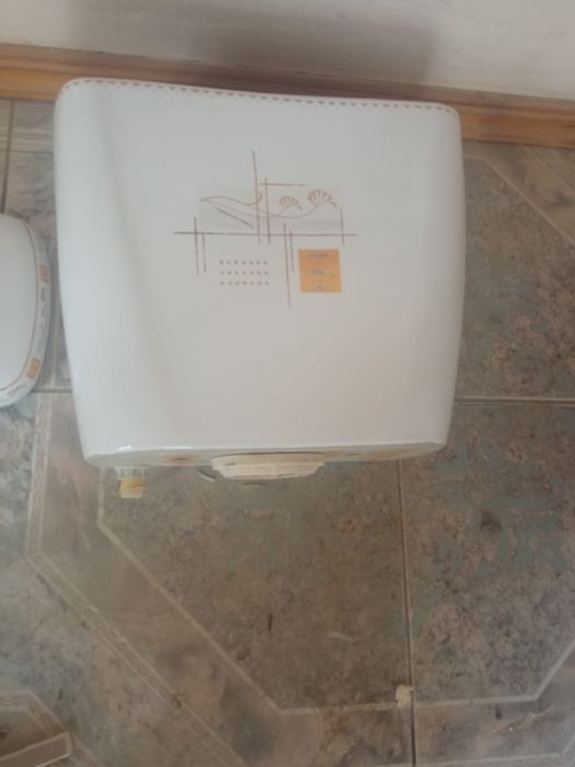 Продается ванна раковина унитаз