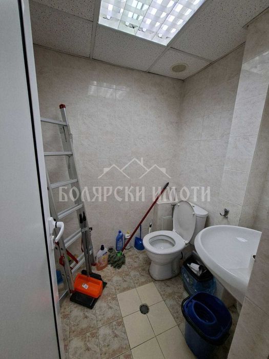 Дава се под наем Офис в Велико Търново, Колю Фичето - 94 кв.м за 498.27 € - Снимка #7