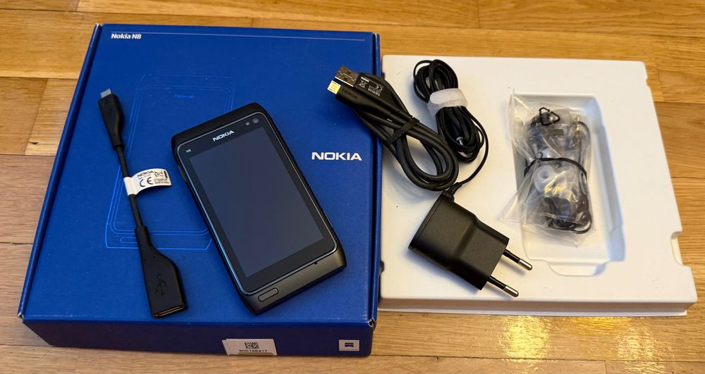 Telefon Nokia N8 CA NOU ! Pachet complet ! Original classic