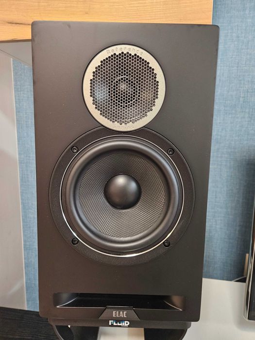 Тонколони ELAC Debut Reference DBR6.2