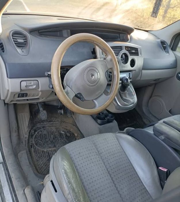 Dezmembrez Megane scenic.Important!avantajos,rapid,trimit colet