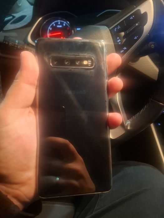 S10+ корейский  продам или обменяю
