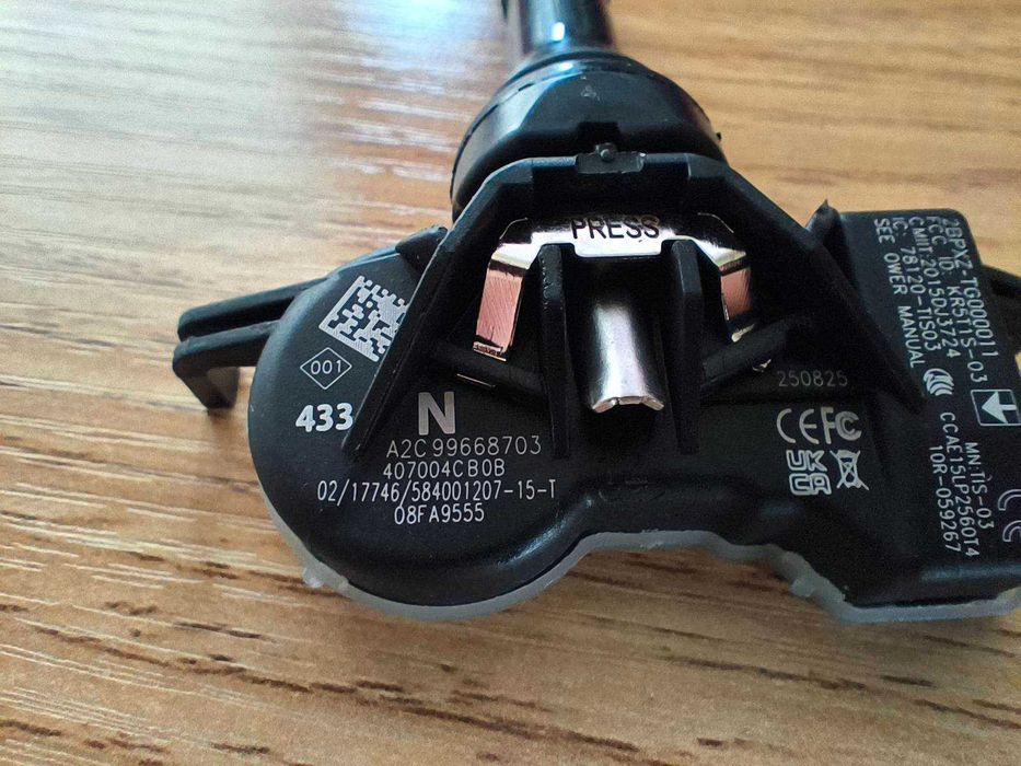 Датчик / сензор налягане в гумите.