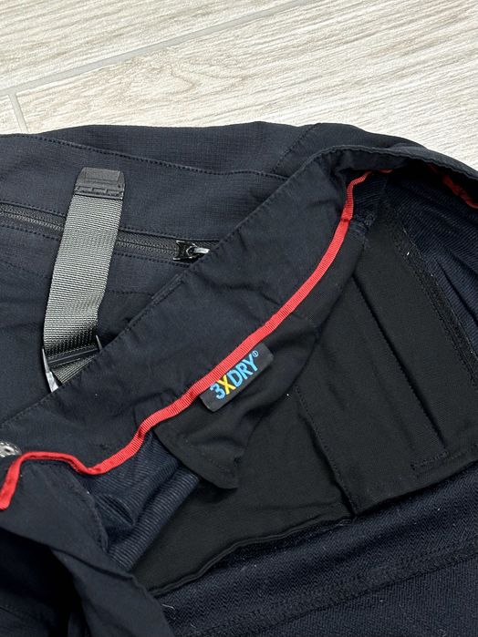 Мъжки туристически панталон Mammut - размер 48(М), много добро