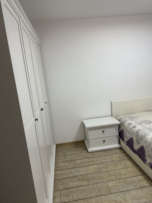 Inchiriez ap 3 camere