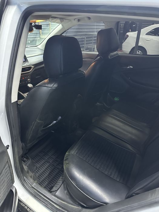 треккер 2 сотилади 2023