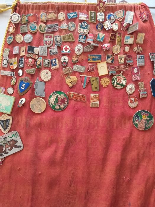 советские значки, деньги разных стран