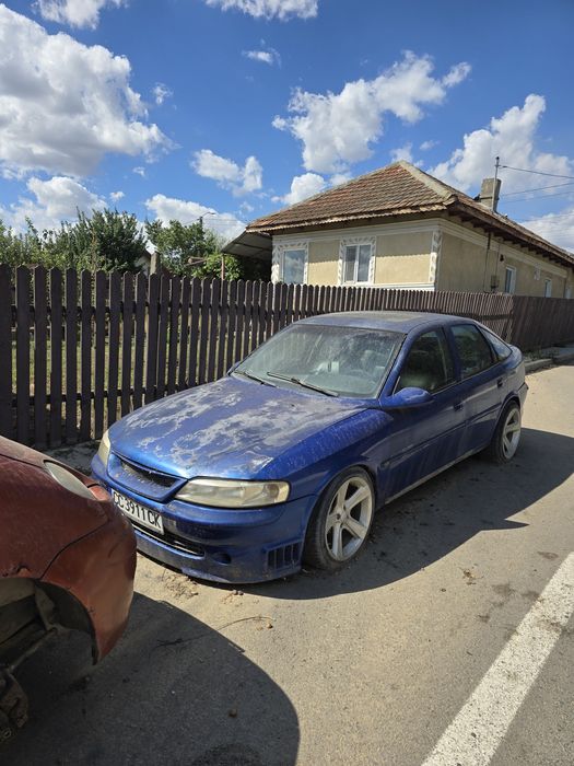 Bara fata, bara spate, interior, jante, opel vectra b.