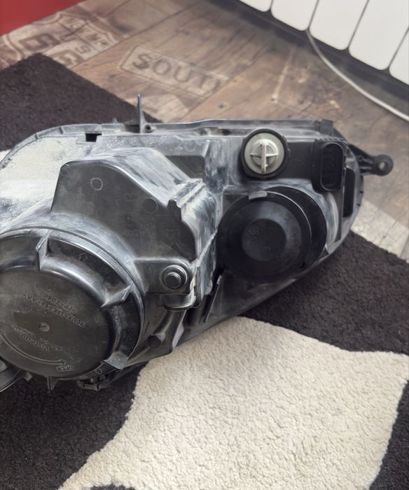 Оригинални халогенни фарове за Golf 5.