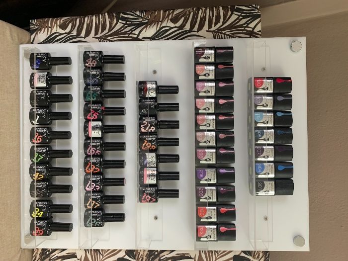 Стенен стелаж за лакове за нокти