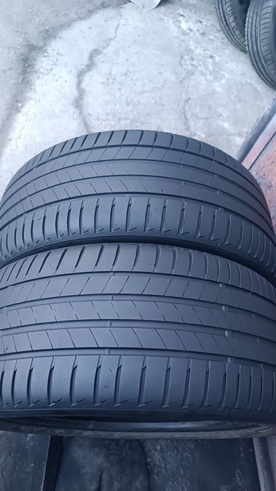 245/40/19 Bridgestone