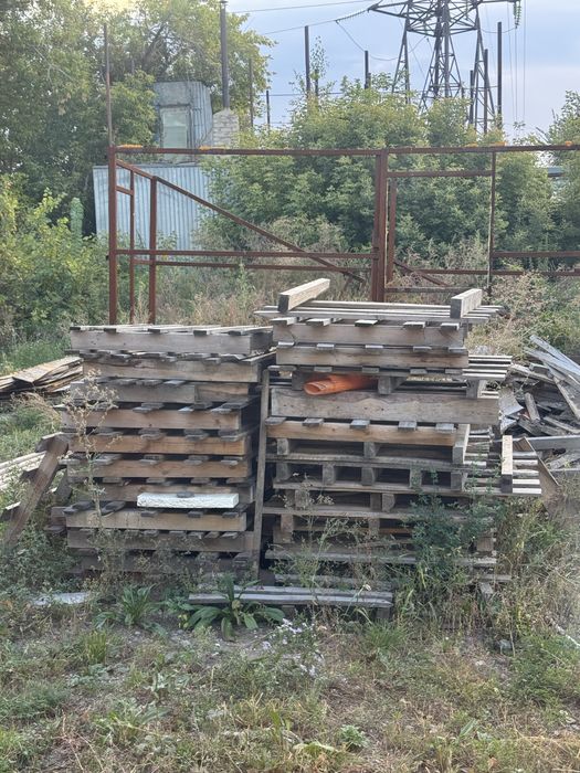 Продам поддоны самовывоз
