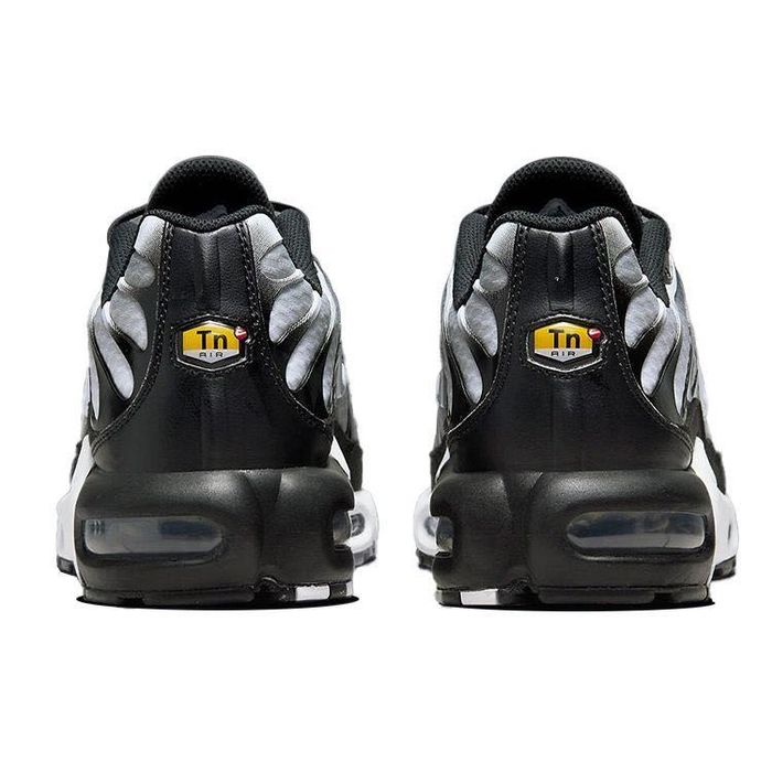 !НОВИ Спортни Обувки! Nike Air Max TN Plus 'Black Metallic Silver'