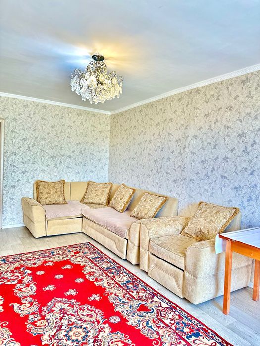 Посуточно! Сдается двухкомнатная квартира в 13 микрорайоне!