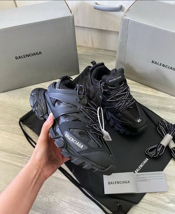 Balenciaga Track Black