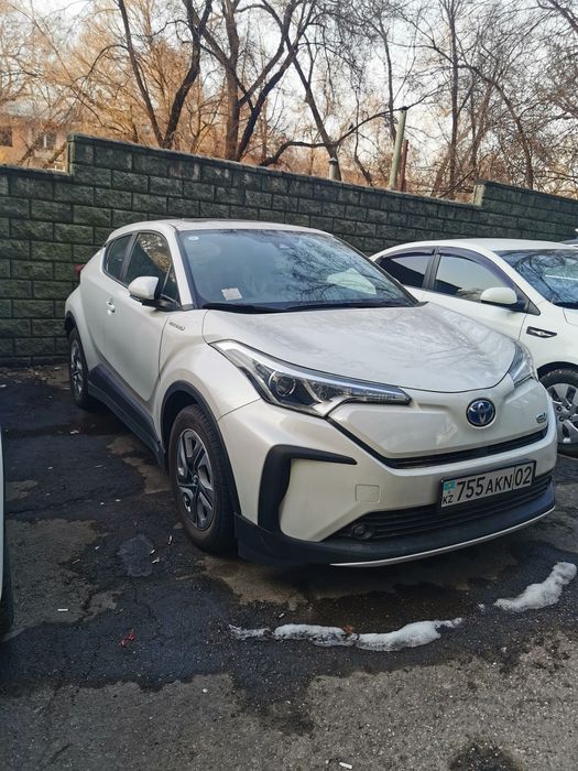 Toyota Izoa C-HR