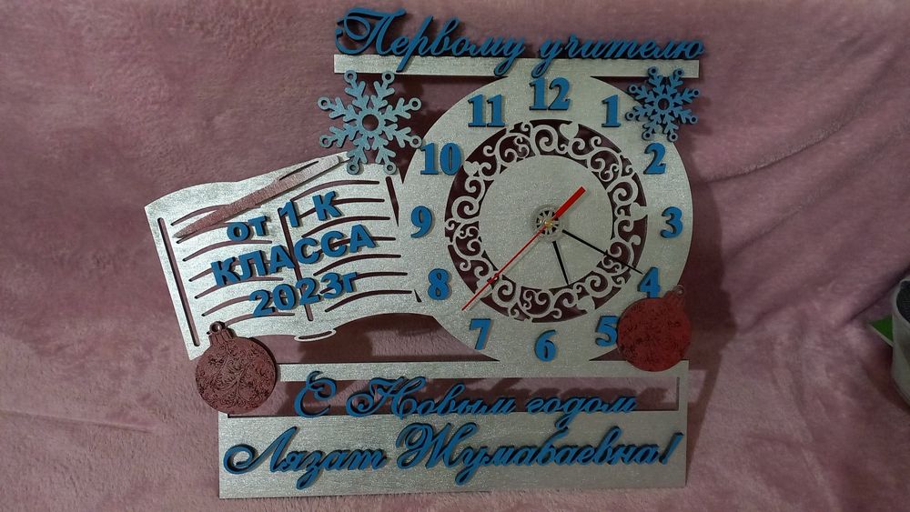 Часы ручной работы